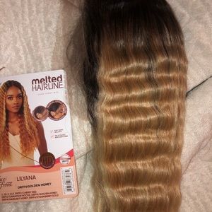 Outre honey/Golden melted hairline lace front wig